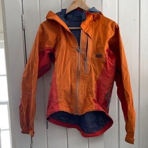 XS Patagonia rain jacket